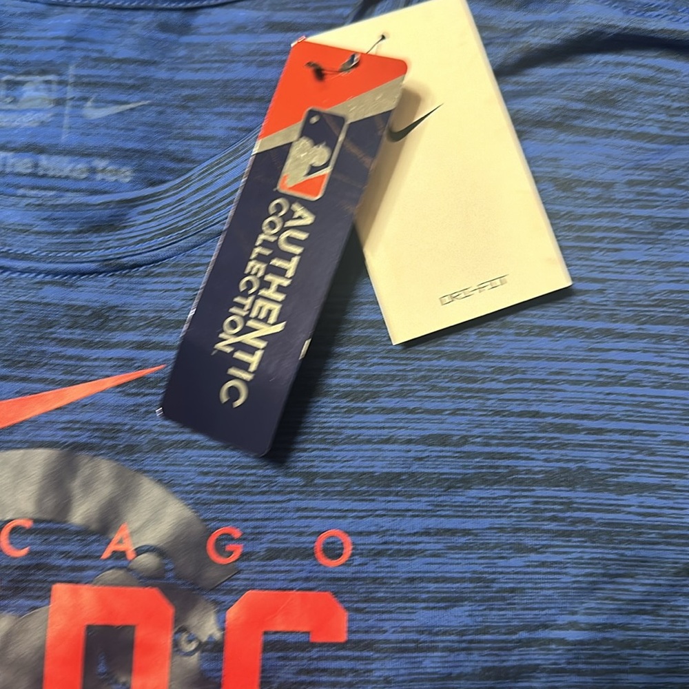 NWT New Nike T Shirt Chicago Cubs New! - Picture 3 of 6